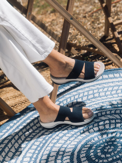 Coshy Original – Die Hallux-freundliche Pantolette, NAVY, hi-res