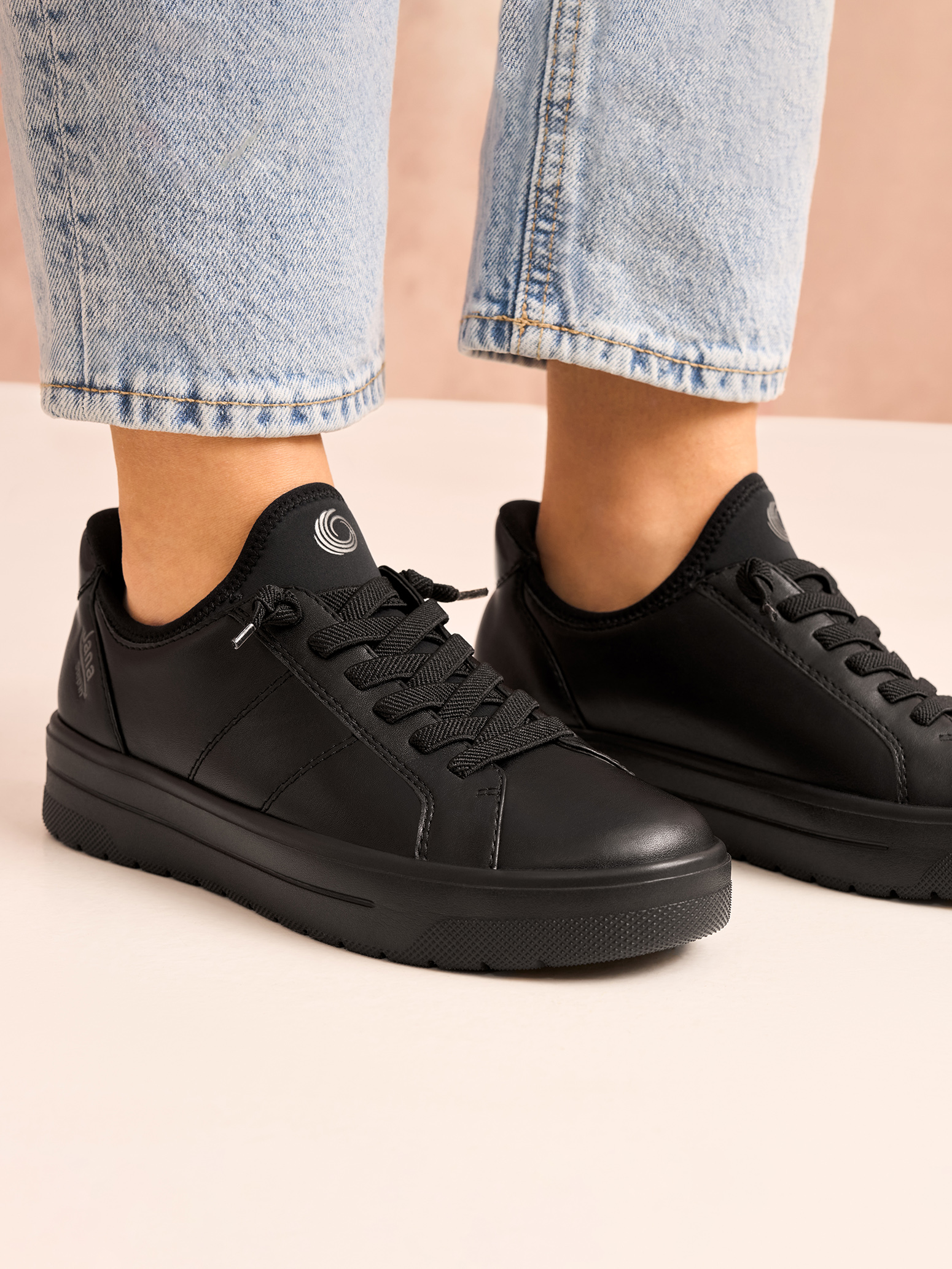 Sneaker